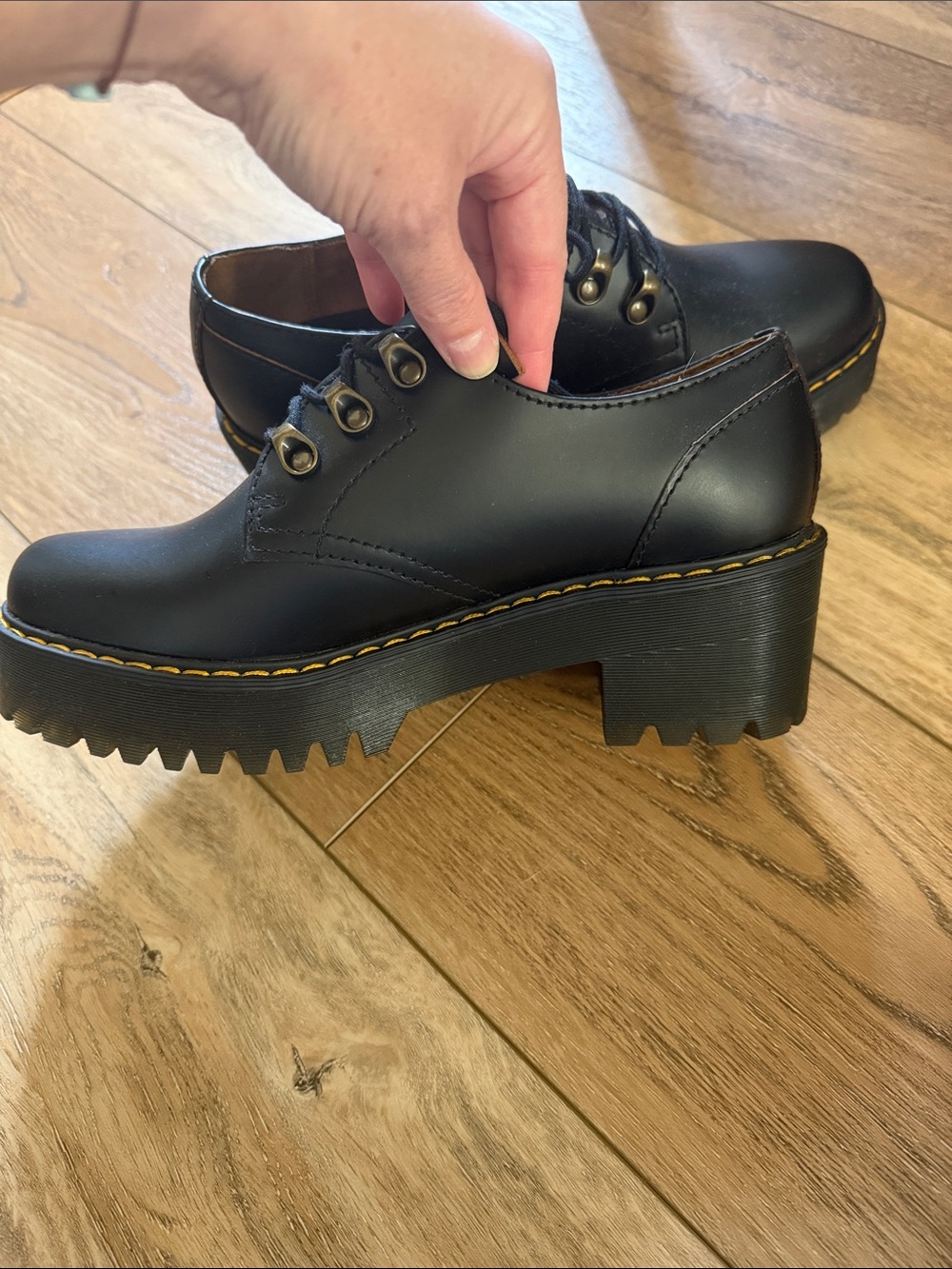 NWOT Doc Martens Oxford shoe. - Picture 2 of 4